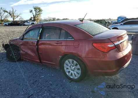 2013 Chrysler 200 Lx z USA, uszkodzony, nr VIN 1C3CCBAB2DN686605